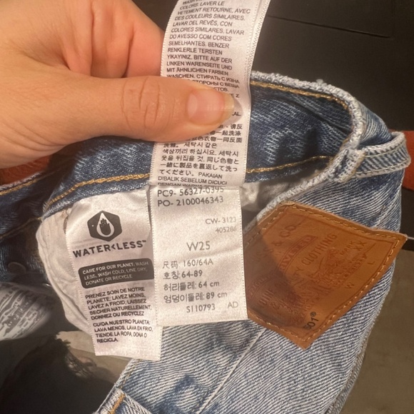 Levi shorts 501s - Picture 4 of 5